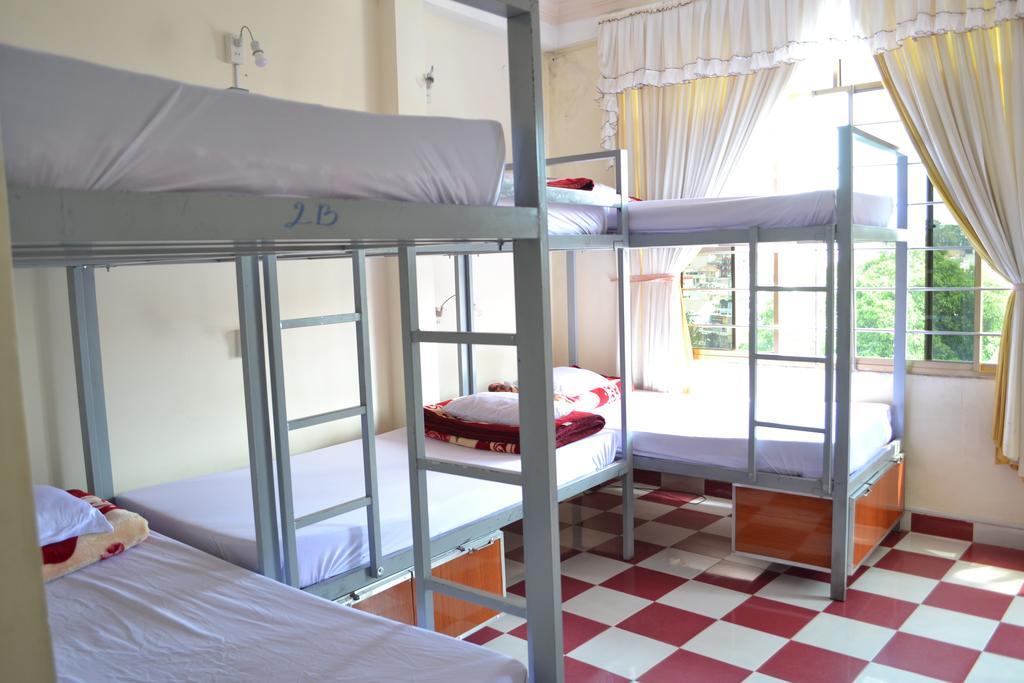 Nu Cuoi Xinh Hostel Да Лат Стая снимка
